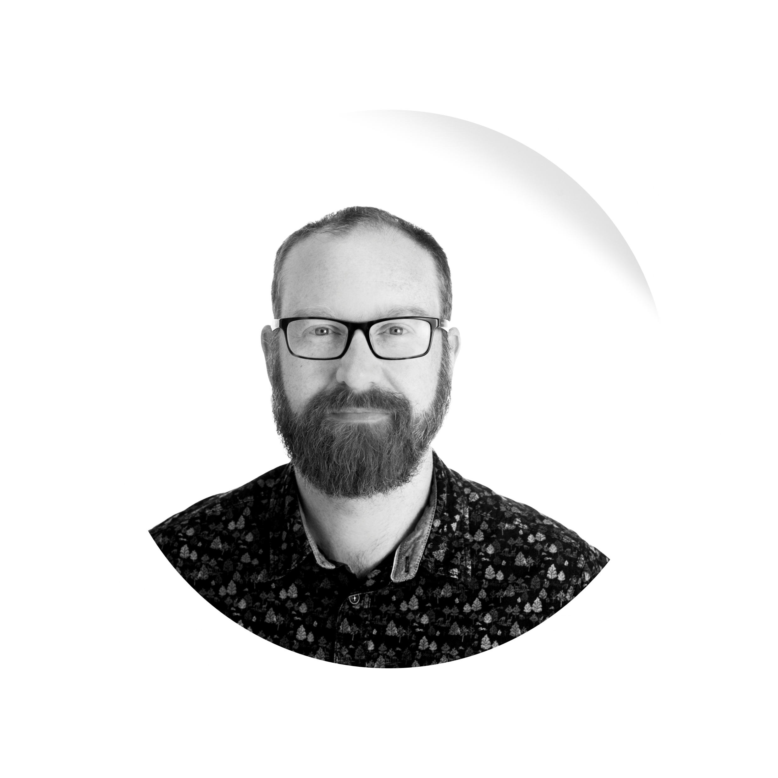 Tom Reynolds - Leads the operational delivery of the business, providing a central point of expertise across sustainable building services.
